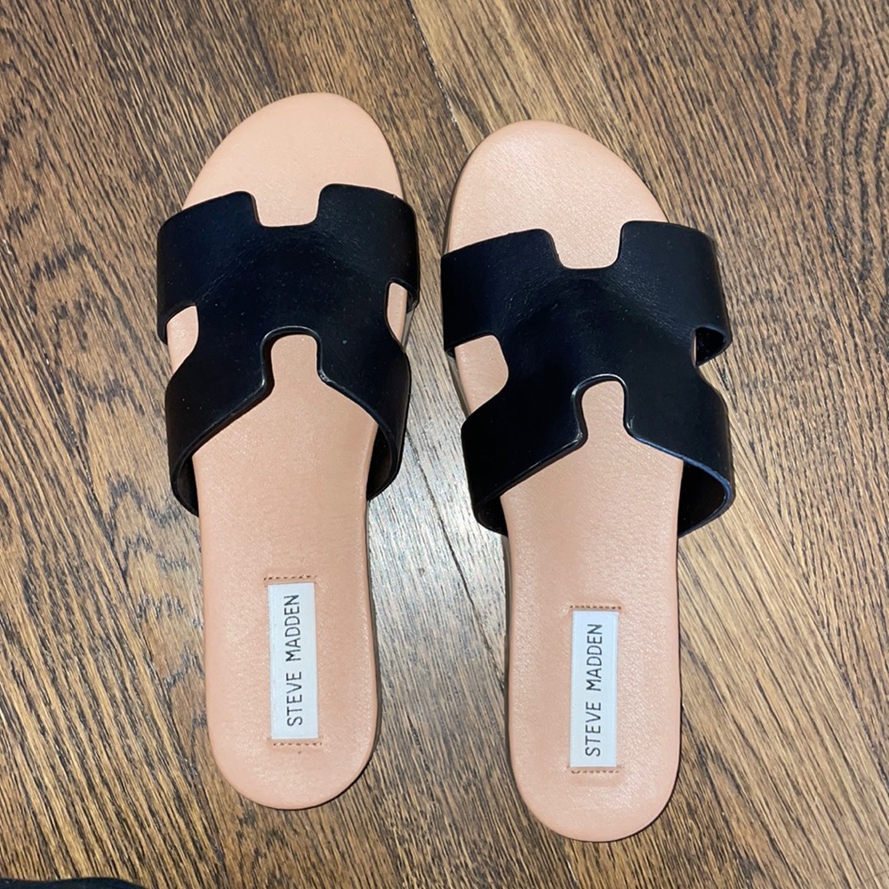 Brand new Steve Madden Black Sandals